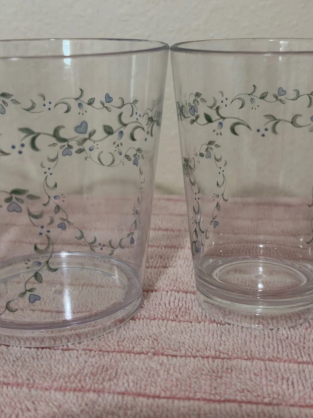 Set of 3 Corelle acrylic blue floral glasses*1 rock  14 oz and *2 size juice 8oz